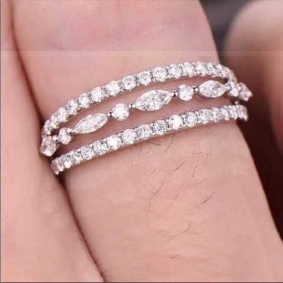 New 925 Silver 4.1 CT Beautiful Diamond Ring - Picture 3 of 4